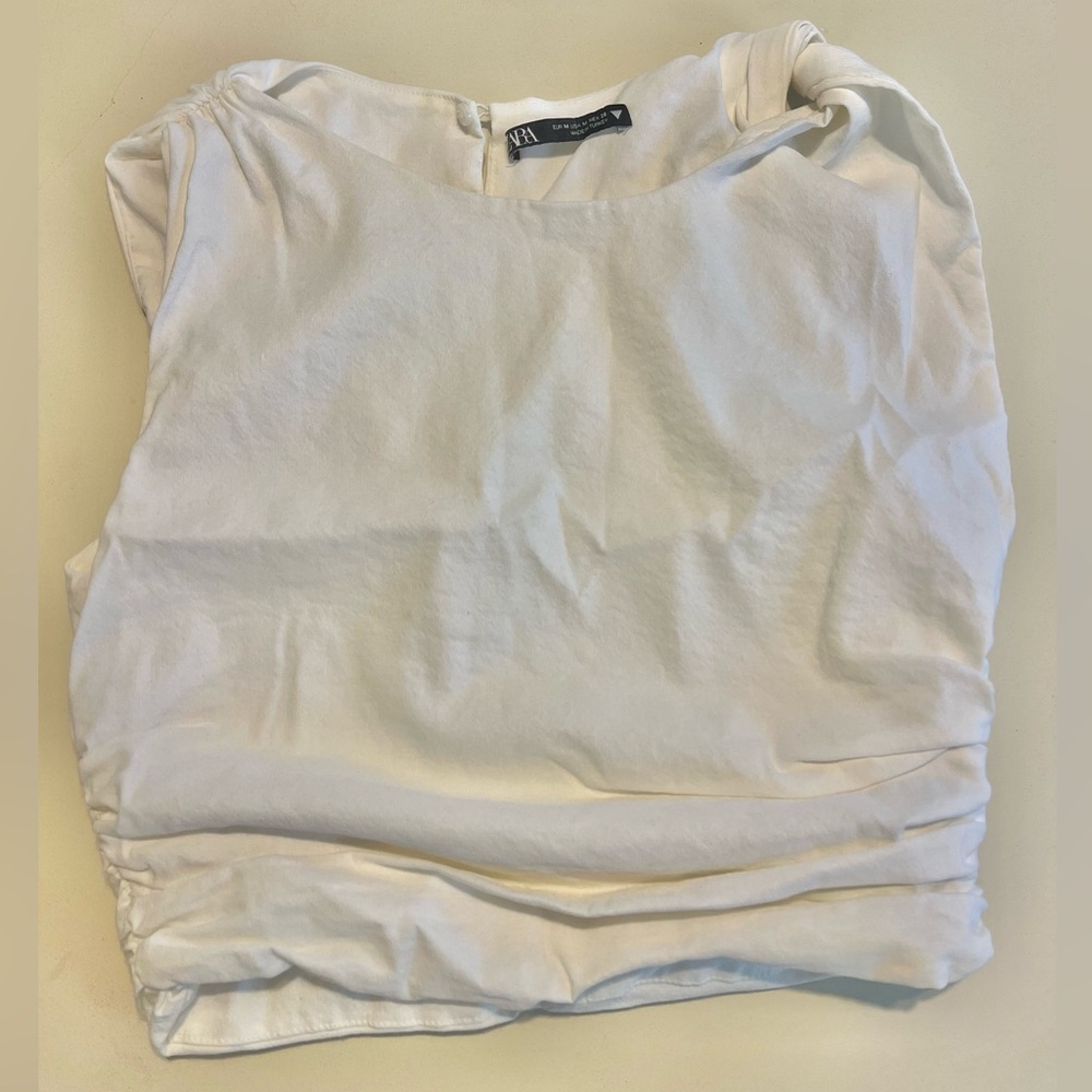 Zara Cream Sleeveless Blouse